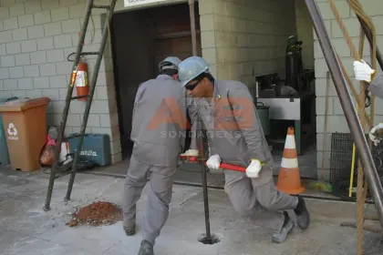 Empresas de sondagem a percussão
